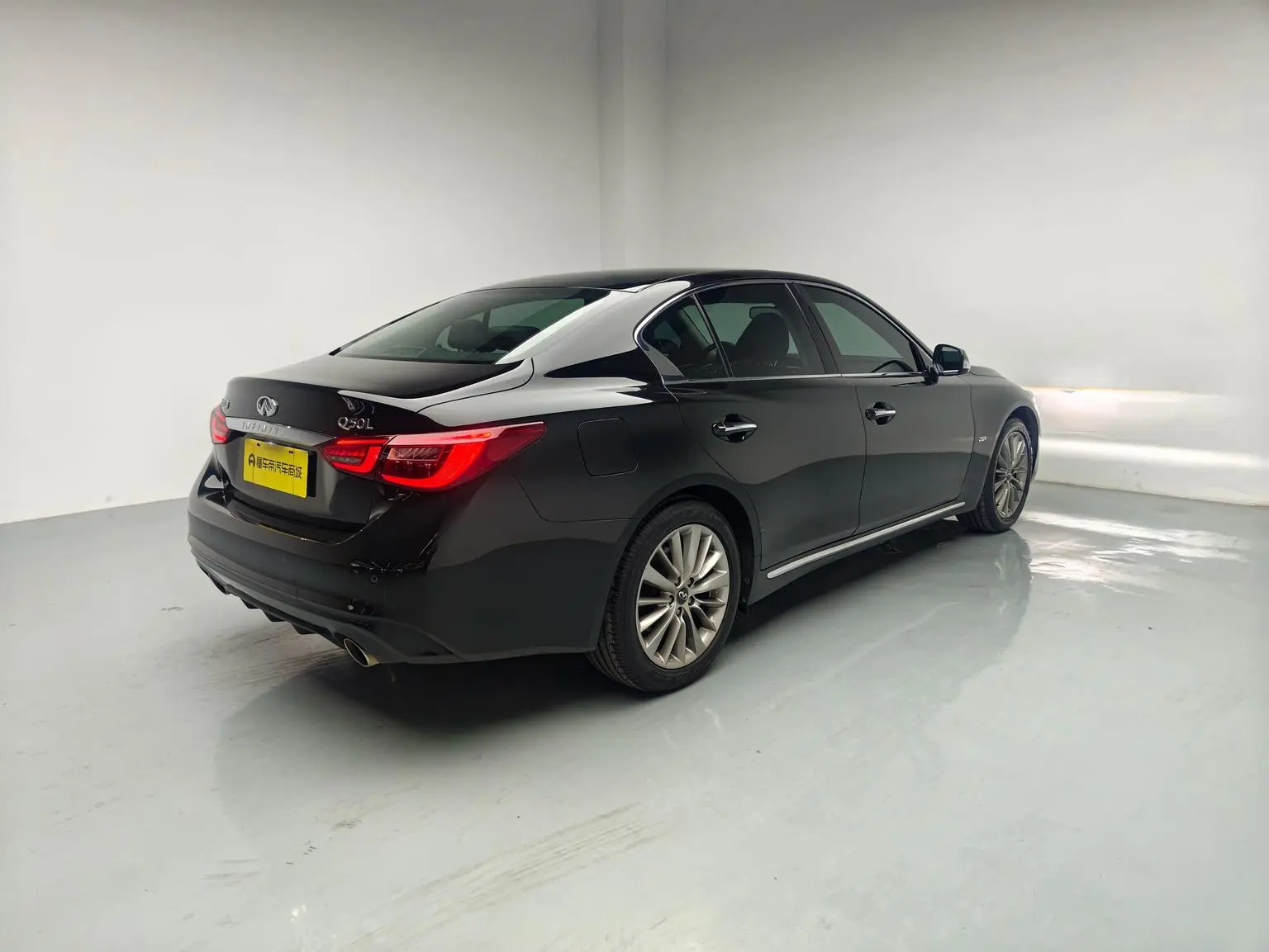 Infiniti Q50L 2018 2.0T China VI