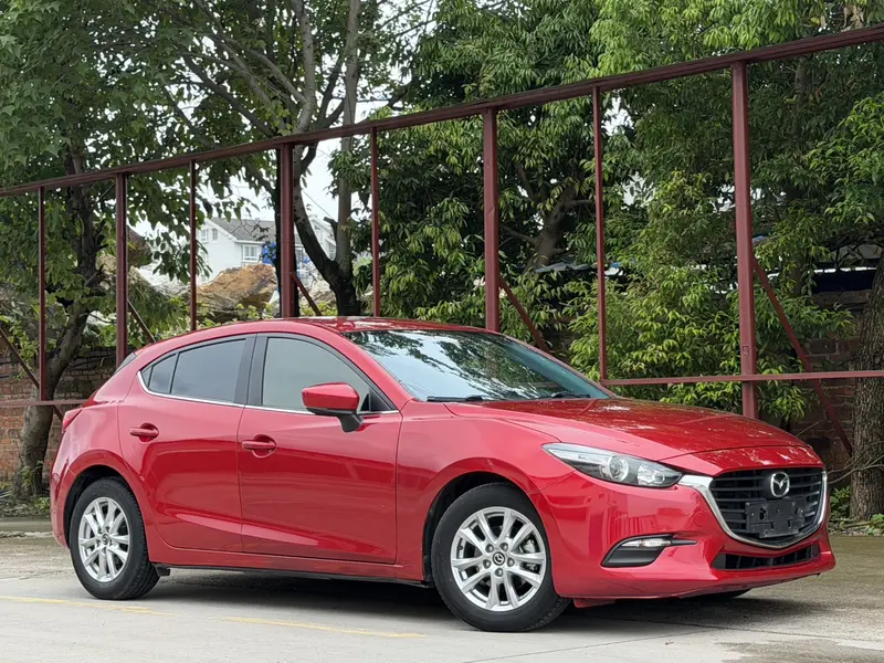 Mazda3 Angkesela 2017 Hatchback 1.5L Automatic Comfort Type National V