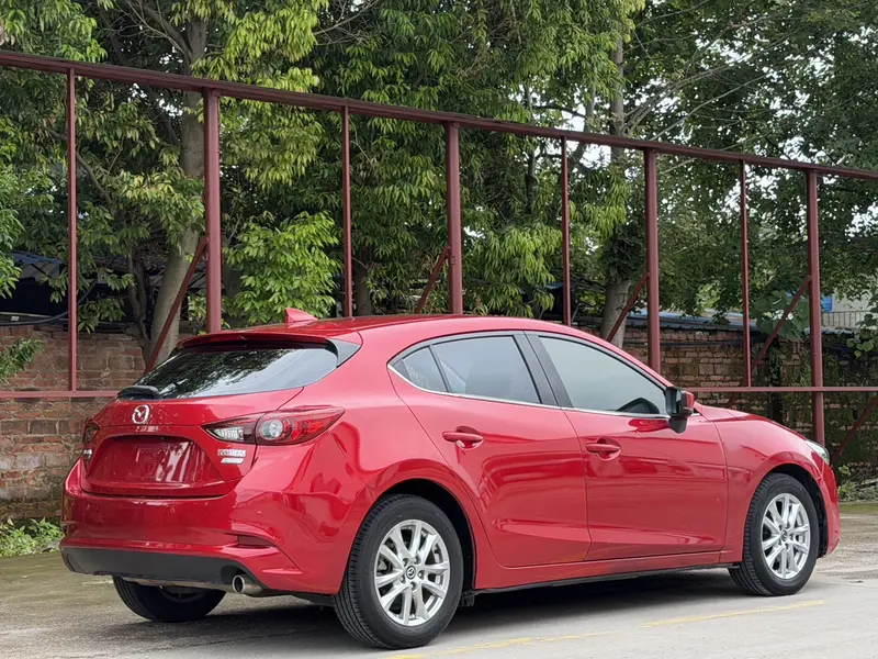 Mazda3 Angkesela 2017 Hatchback 1.5L Automatic Comfort Type National V