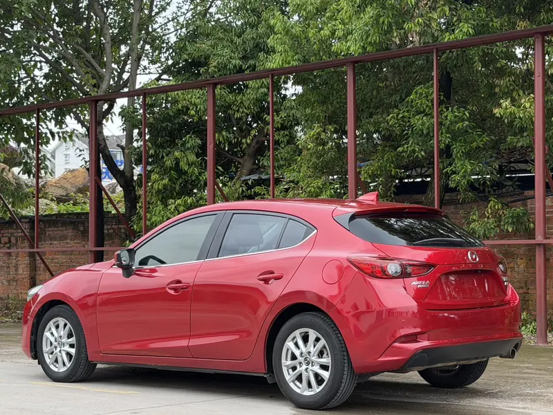 Mazda3 Angkesela 2017 Hatchback 1.5L Automatic Comfort Type National V