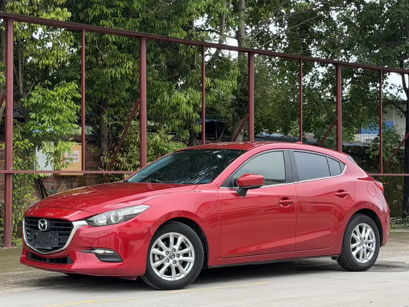 Mazda3 Angkesela 2017 Hatchback 1.5L Automatic Comfort Type National V
