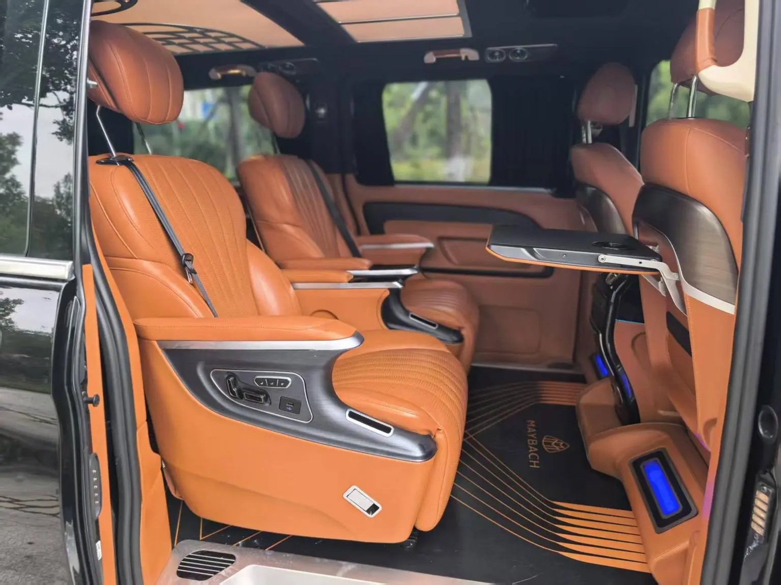 Mercedes-Benz 2023 2.0T Business 7 seat