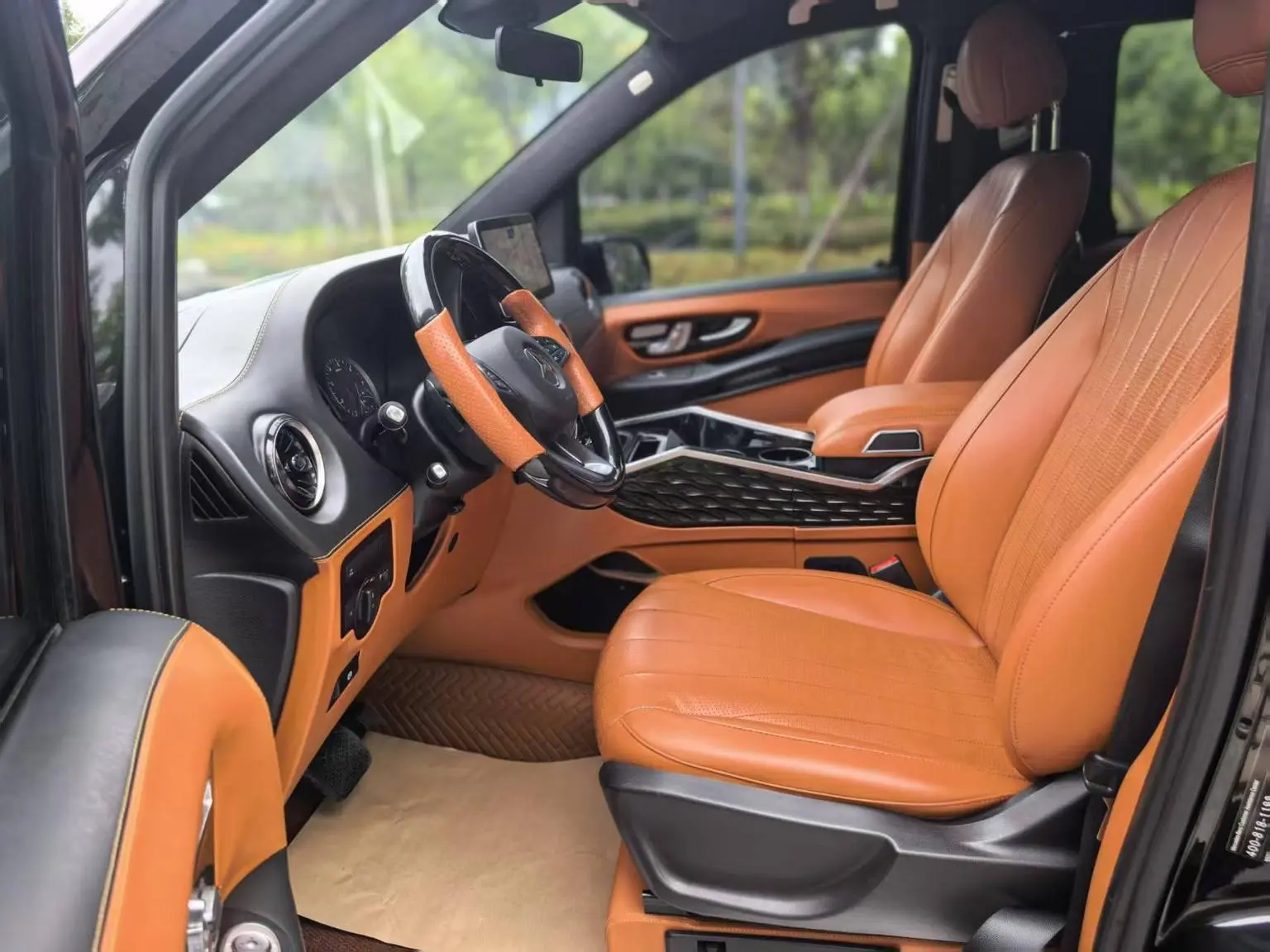 Mercedes-Benz 2023 2.0T Business 7 seat