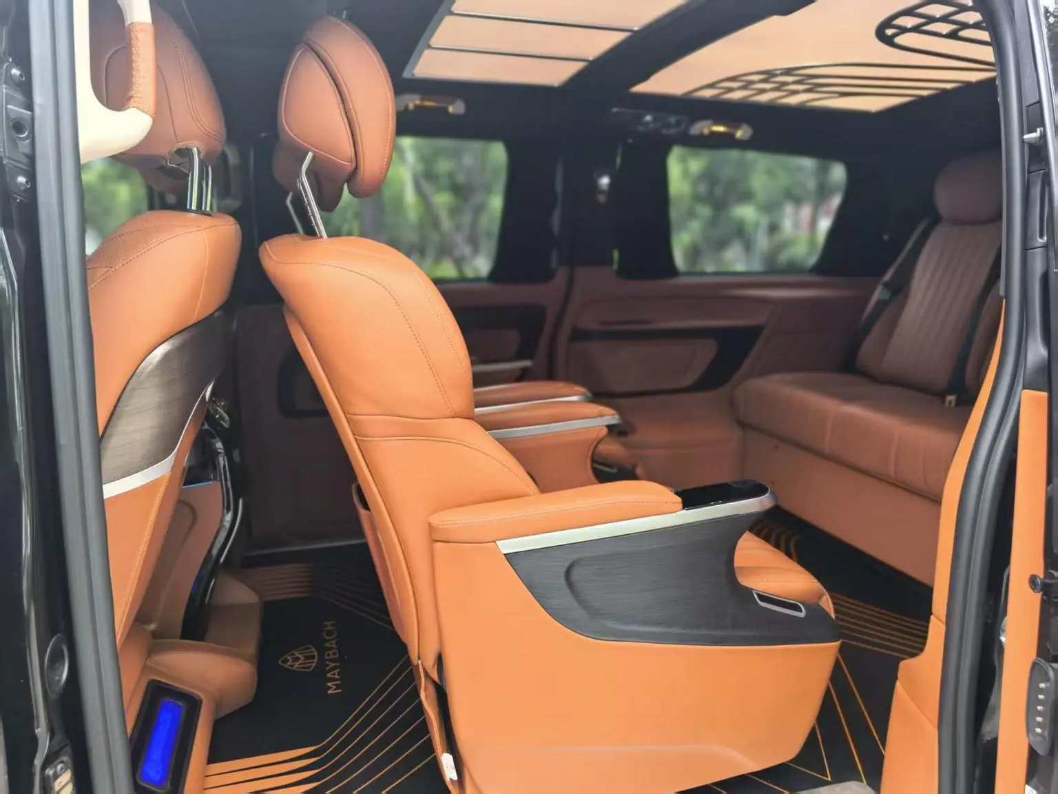 Mercedes-Benz 2023 2.0T Business 7 seat