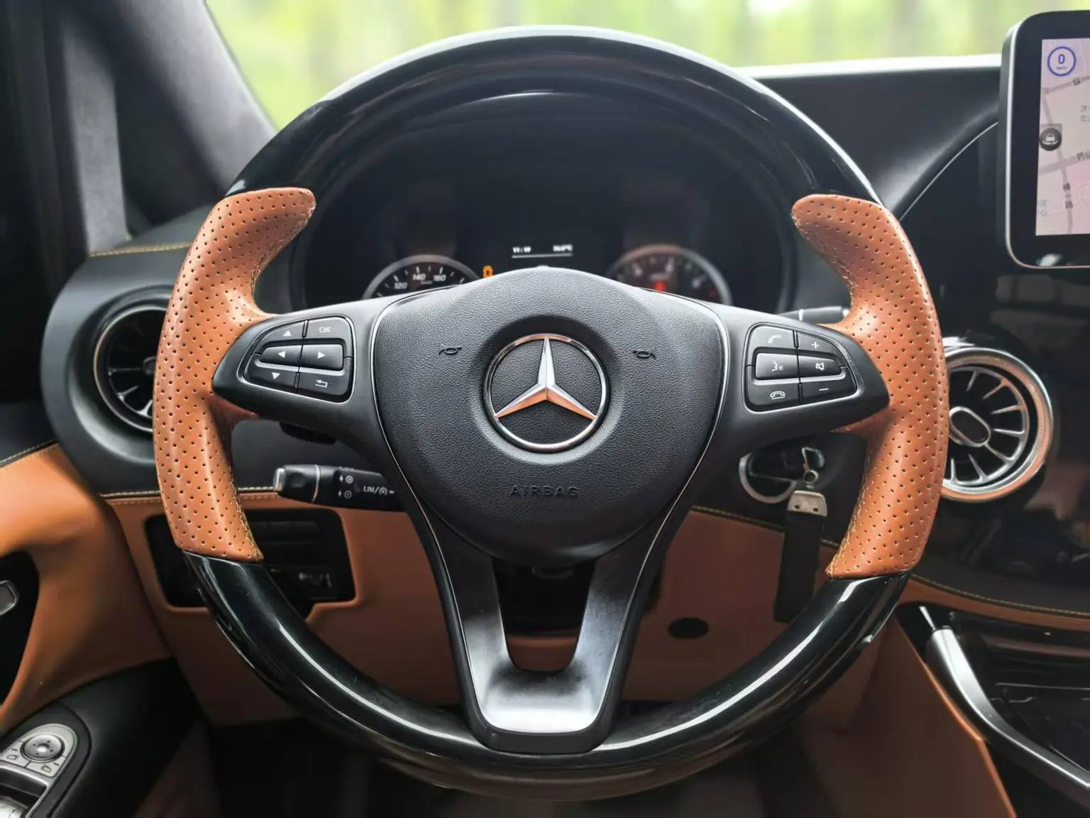 Mercedes-Benz 2023 2.0T Business 7 seat