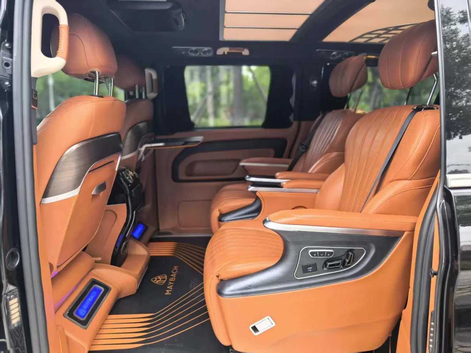 Mercedes-Benz 2023 2.0T Business 7 seat