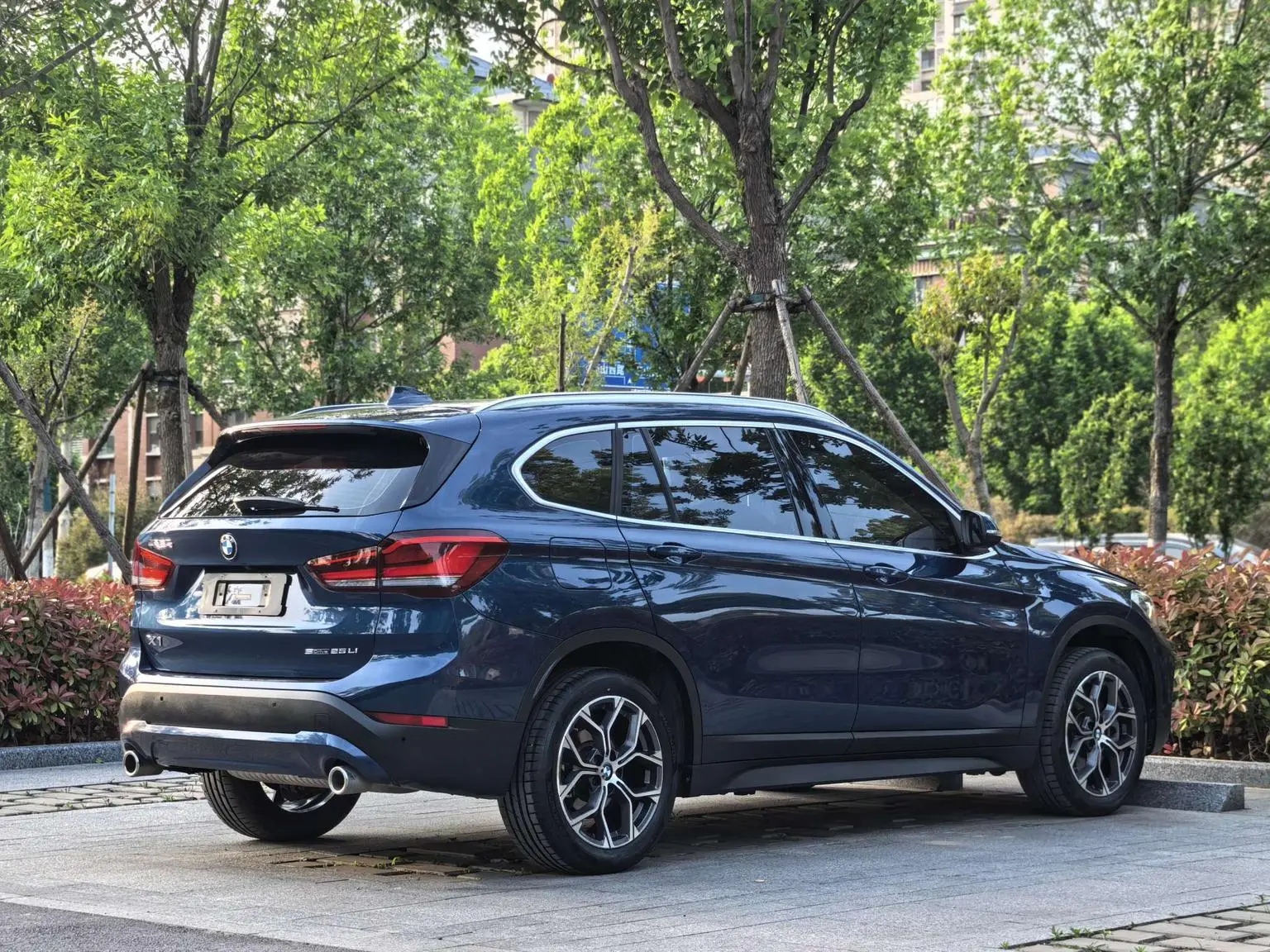 BMW X1 2021 sDrive25Li Leading