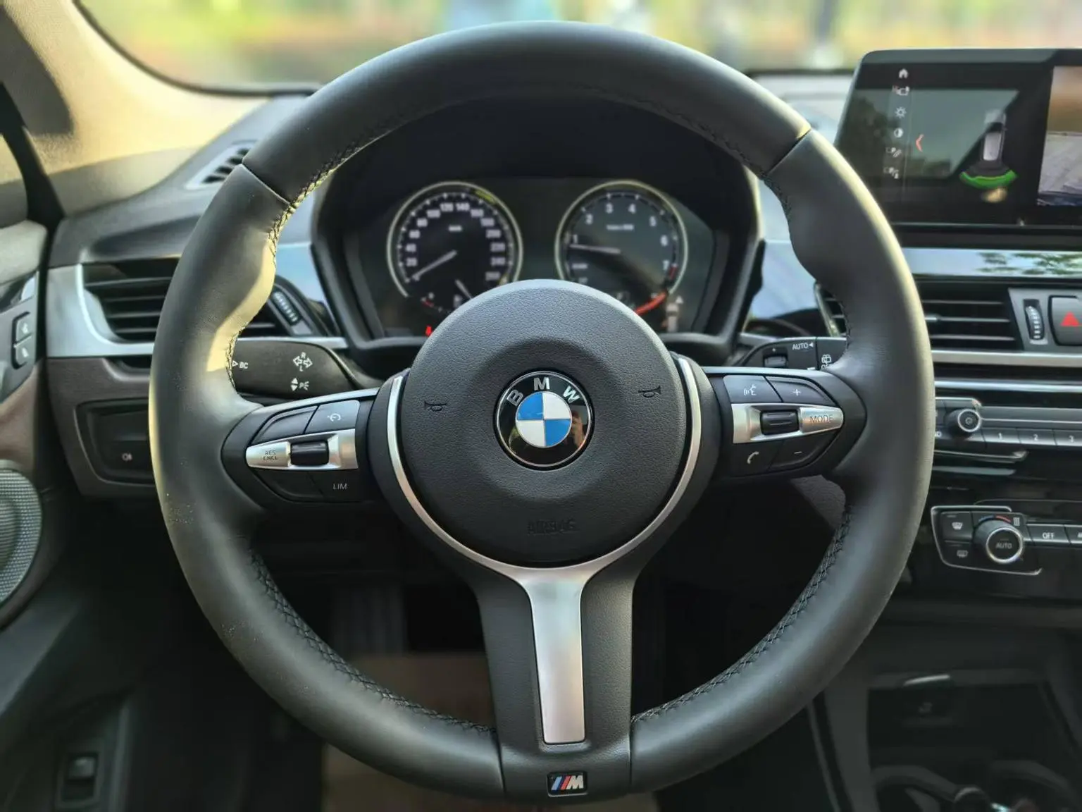BMW X1 2021 sDrive25Li Leading