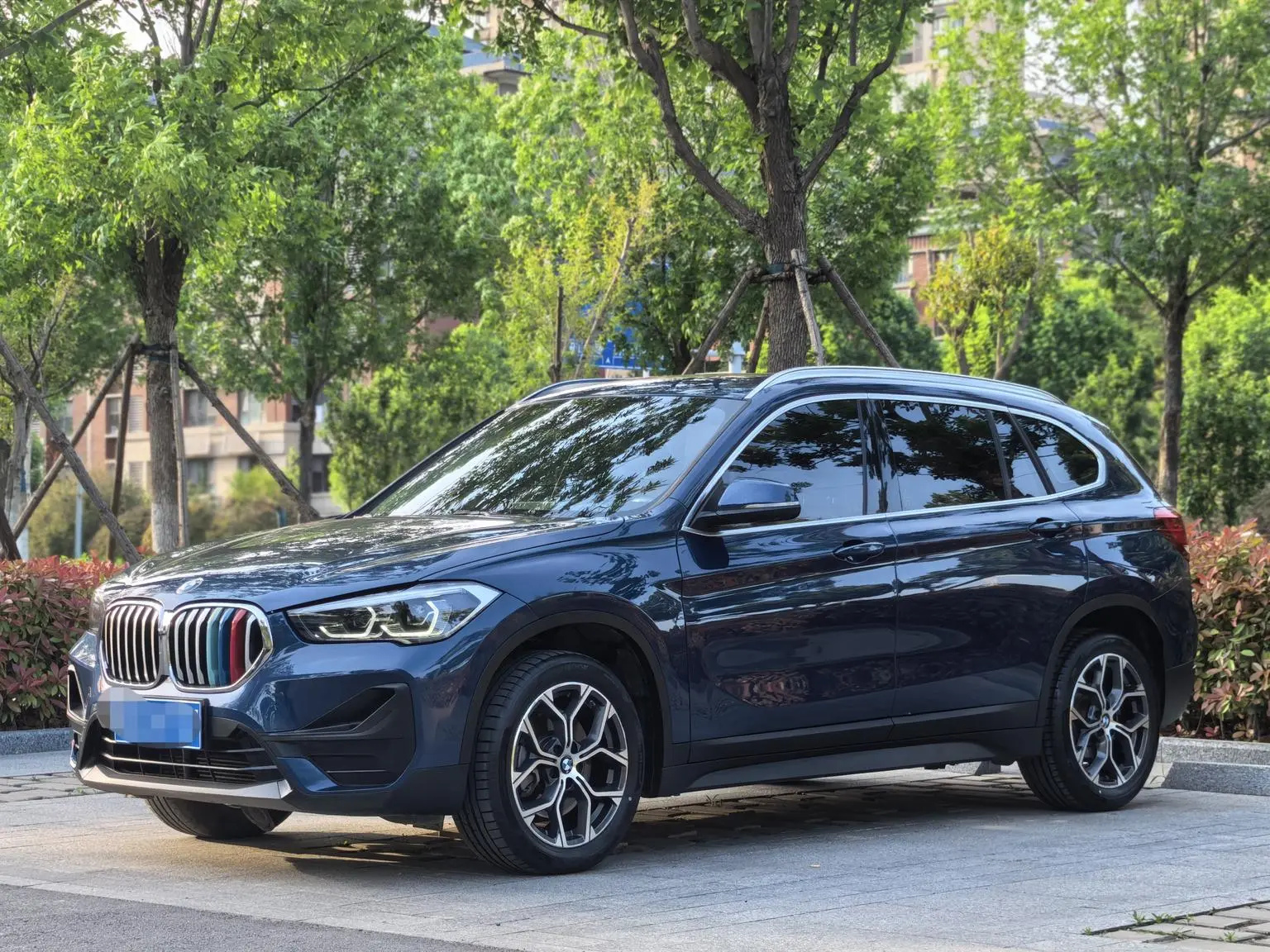 BMW X1 2021 sDrive25Li Leading