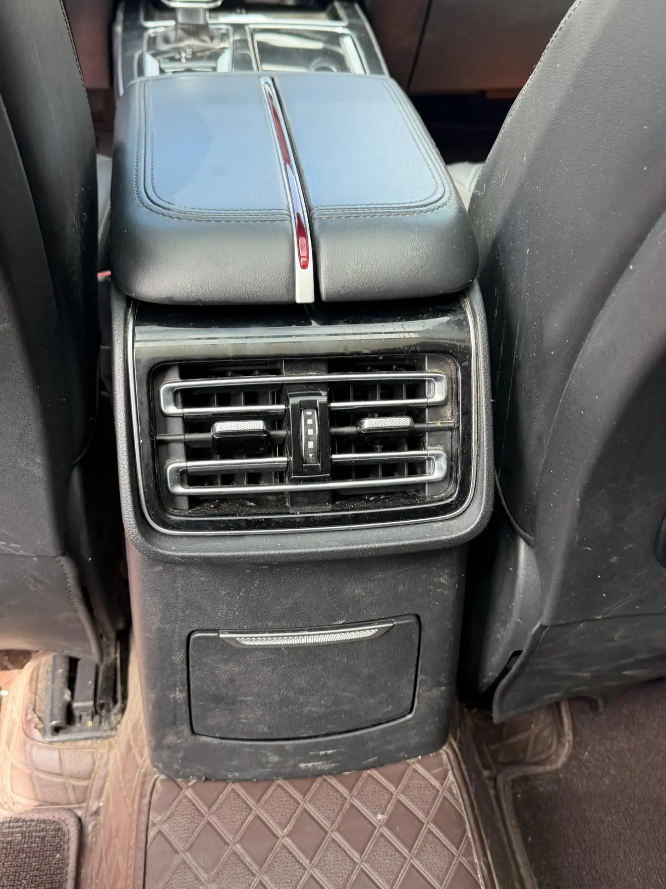 Hongqi HS5 2023 2.0T Pro