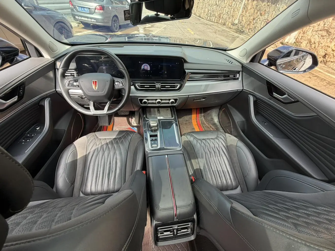 Hongqi HS5 2023 2.0T Pro