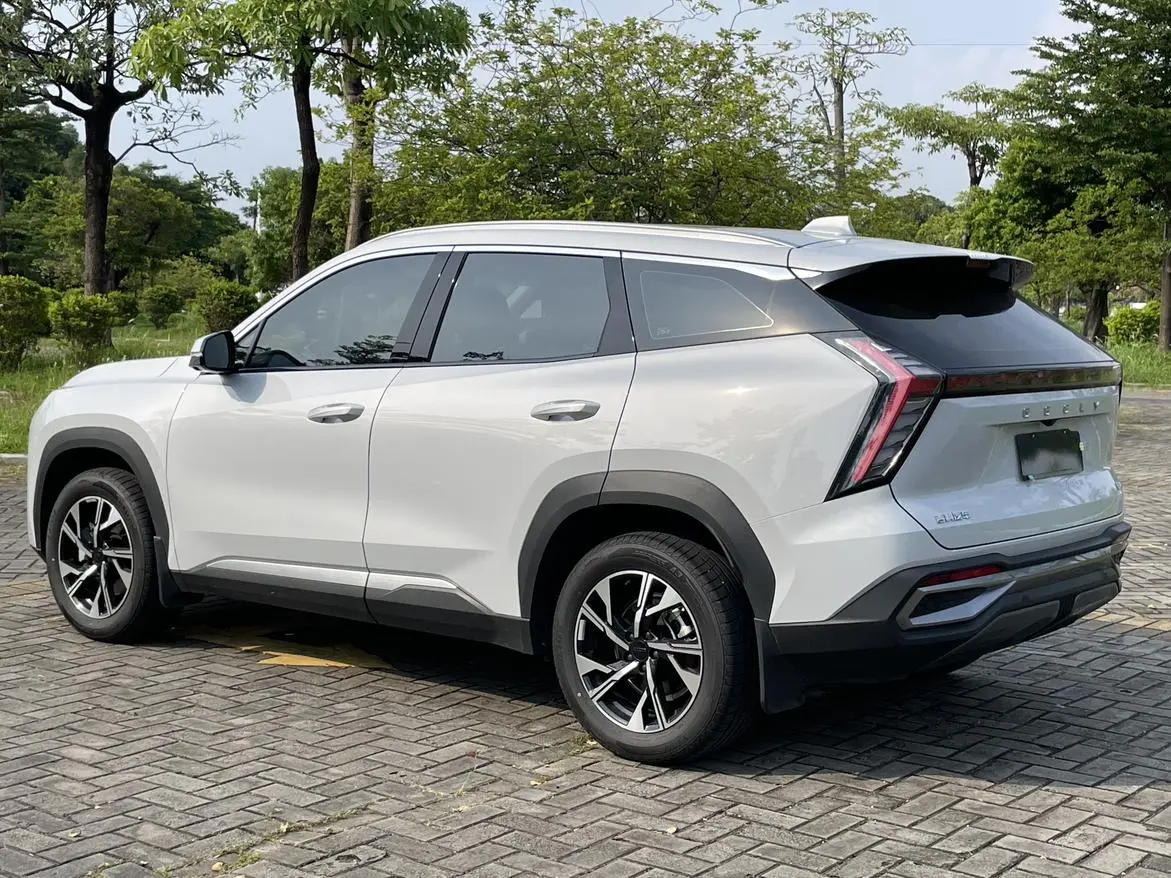 Geely Boyue L 2024 1.5TD DCT