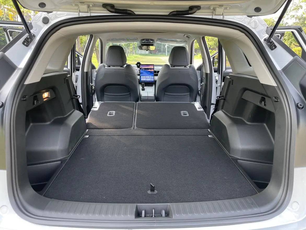 Geely Boyue L 2024 1.5TD DCT