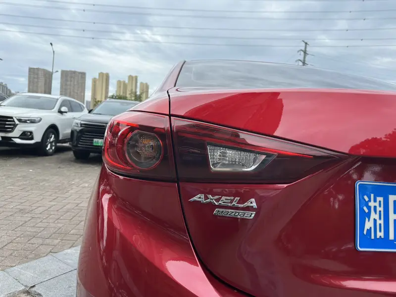 Mazda3 Angkesela 2017 Sedan 1.5L Automatic Comfort Type National V