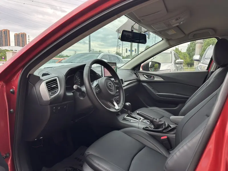 Mazda3 Angkesela 2017 Sedan 1.5L Automatic Comfort Type National V