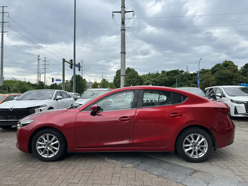 Mazda3 Angkesela 2017 Sedan 1.5L Automatic Comfort Type National V