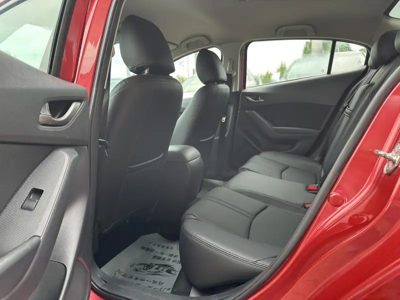 Mazda3 Angkesela 2017 Sedan 1.5L Automatic Comfort Type National V