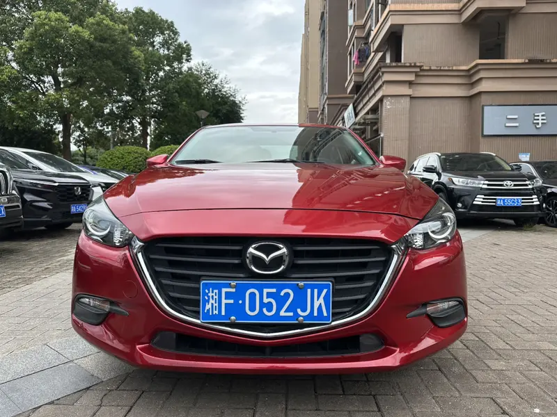 Mazda3 Angkesela 2017 Sedan 1.5L Automatic Comfort Type National V