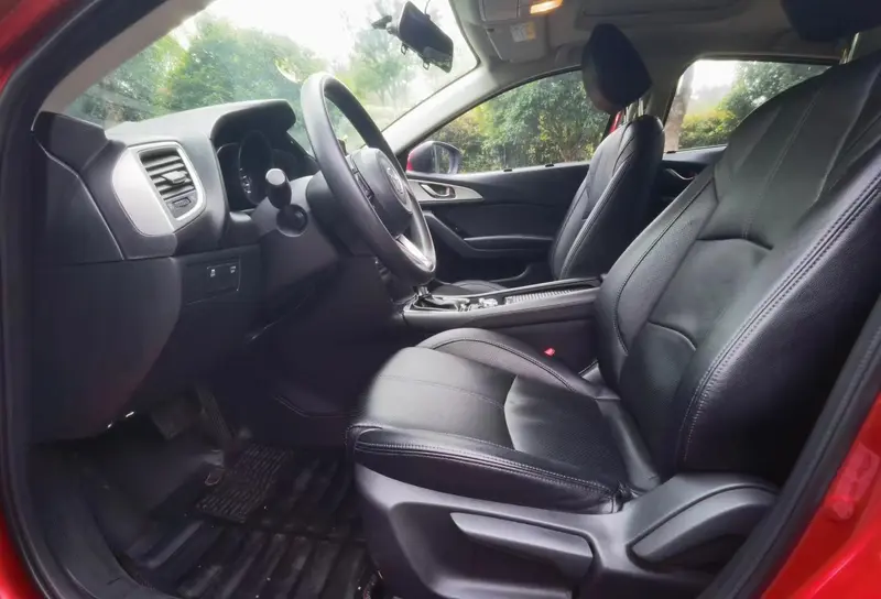 Mazda3 Angkesela 2017 sedan 1.5L automatic luxury model National V