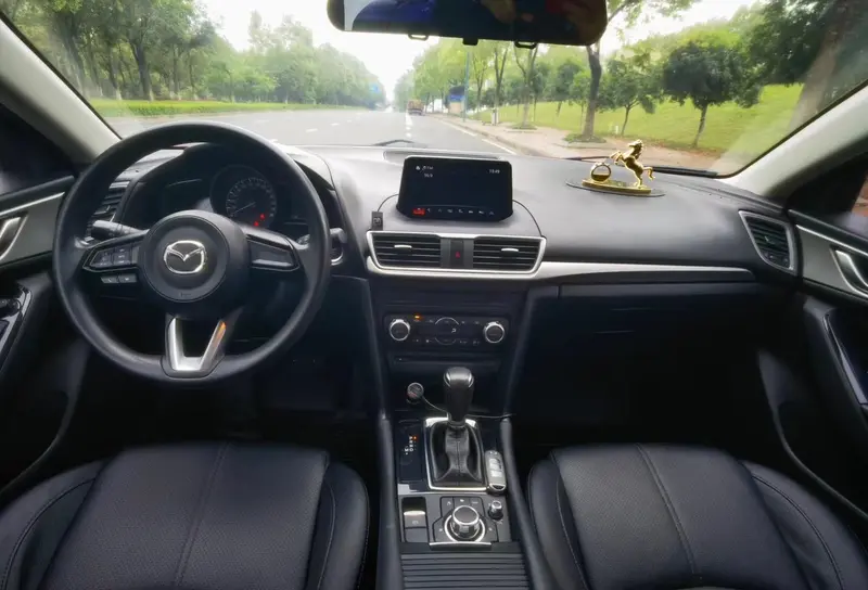 Mazda3 Angkesela 2017 sedan 1.5L automatic luxury model National V