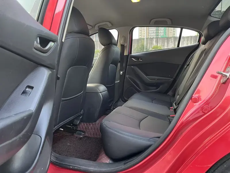 Mazda3 Angkesela 2017 Sedan 1.5L Automatic Comfort Type National V