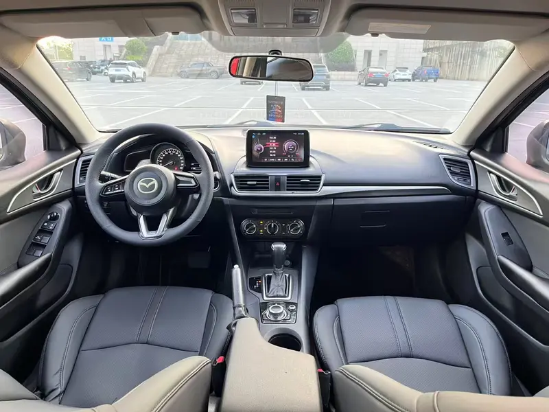Mazda3 Angkesela 2017 Sedan 1.5L Automatic Comfort Type National V