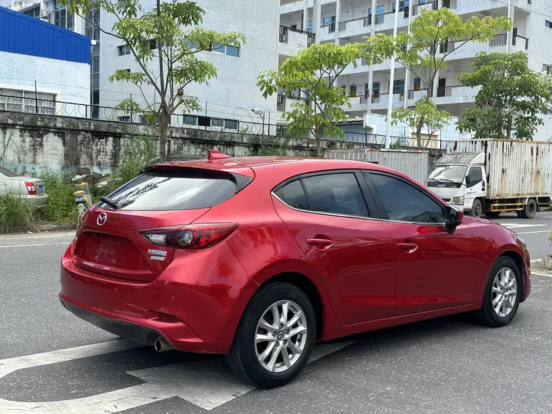 Mazda3 Angkesela 2017 Hatchback 1.5L Automatic Comfort Type National V
