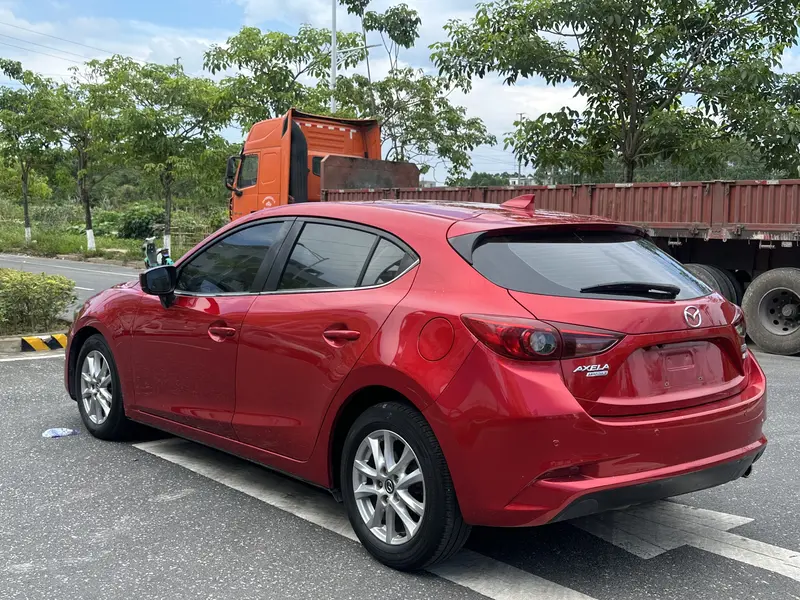 Mazda3 Angkesela 2017 Hatchback 1.5L Automatic Comfort Type National V