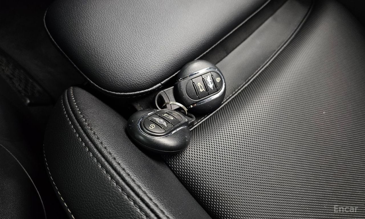 Mini Cooper D 5-Door HIGH 2016