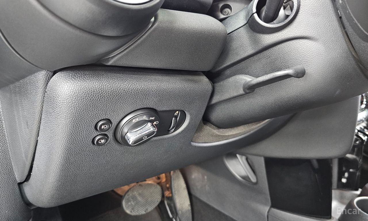 Mini Cooper D 5-Door HIGH 2016