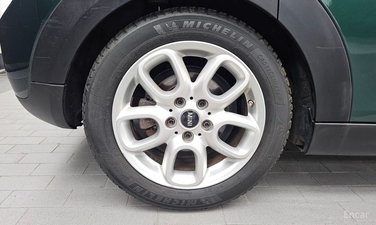 Mini Cooper D 5-Door HIGH 2016
