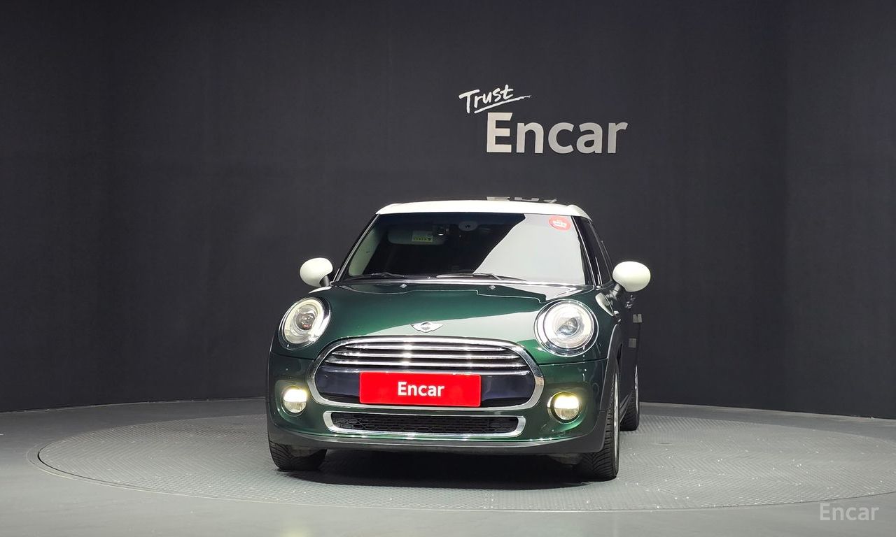 Mini Cooper D 5-Door HIGH 2016