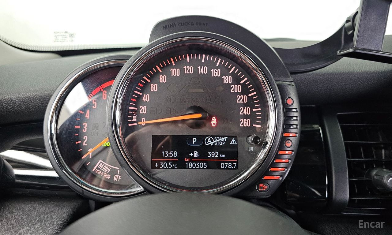 Mini Cooper D 5-Door HIGH 2016