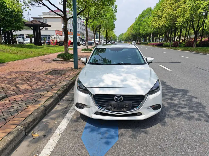 Mazda3 Angkesela 2017 sedan 1.5L automatic luxury model National V