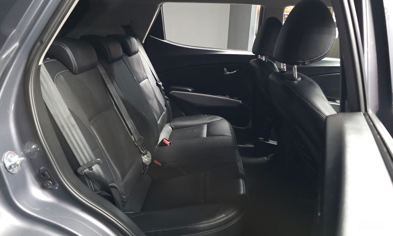 KG Mobility (Ssangyong) Tivoli LX 2WD 2016