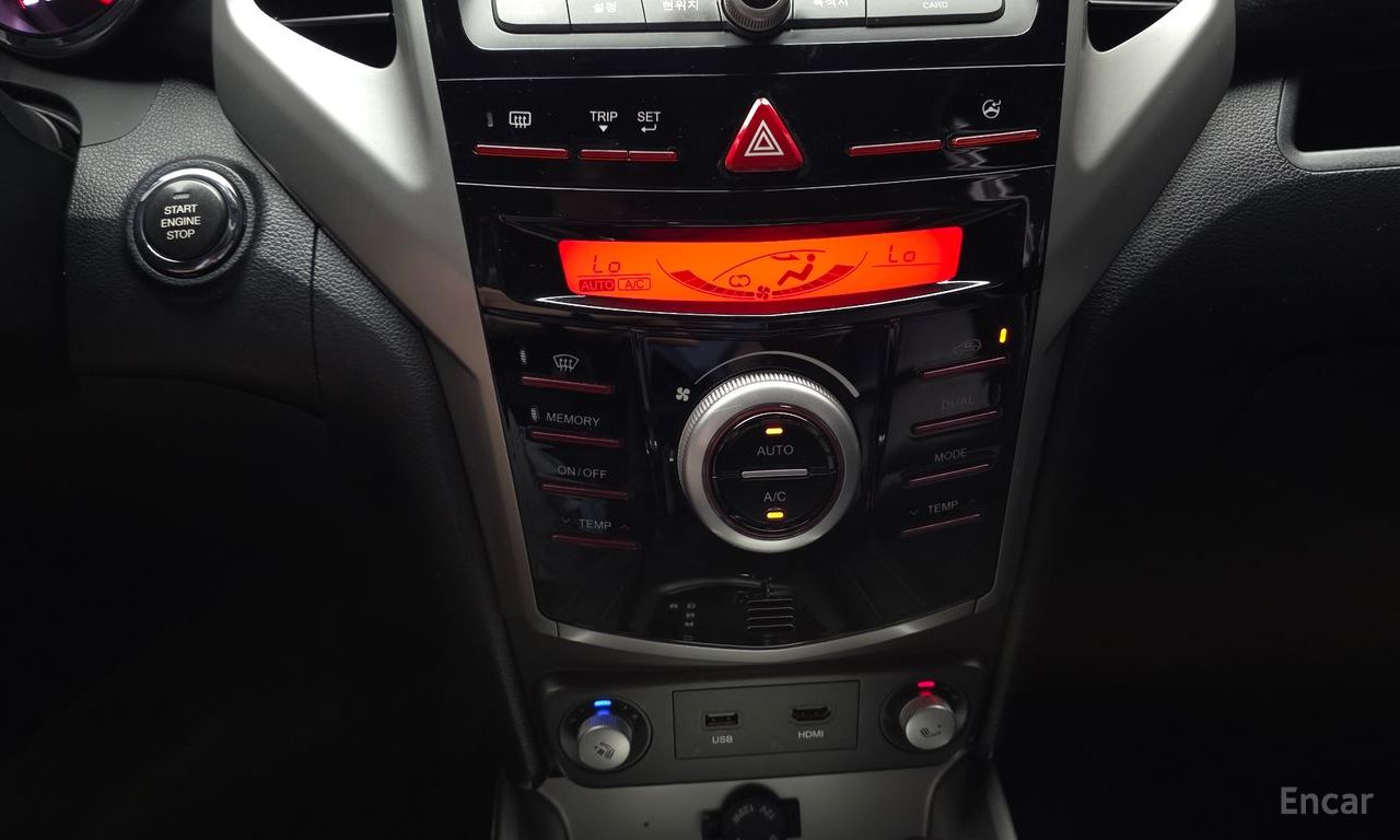 KG Mobility (Ssangyong) Tivoli LX 2WD 2016