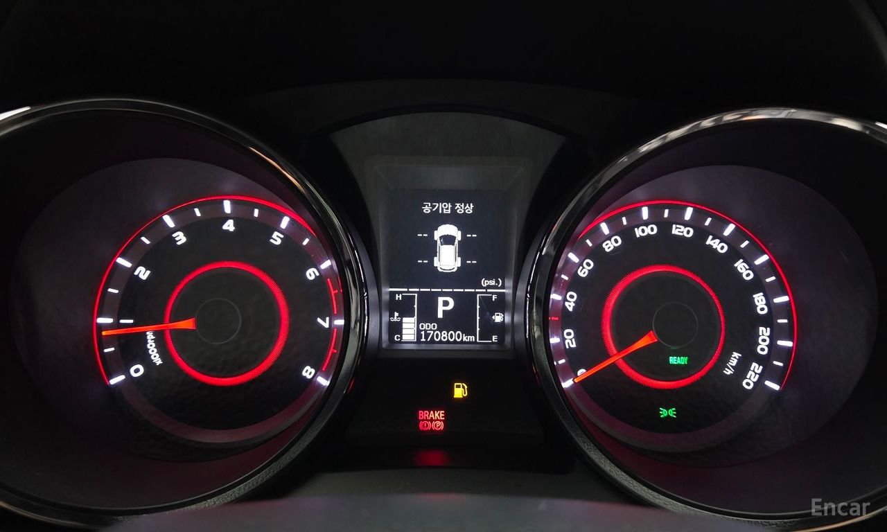 KG Mobility (Ssangyong) Tivoli LX 2WD 2016