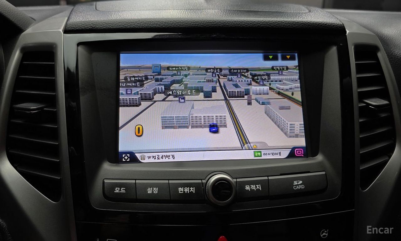 KG Mobility (Ssangyong) Tivoli LX 2WD 2016