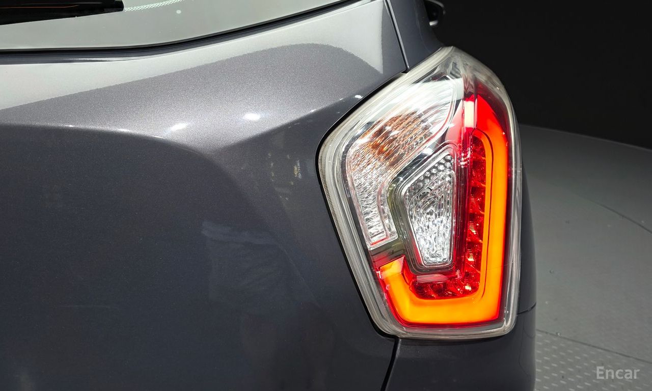 KG Mobility (Ssangyong) Tivoli LX 2WD 2016