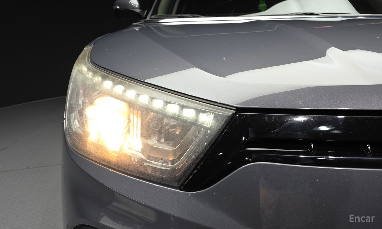 KG Mobility (Ssangyong) Tivoli LX 2WD 2016