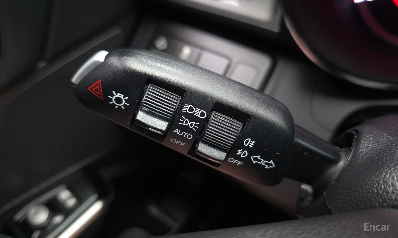 KG Mobility (Ssangyong) Tivoli LX 2WD 2016