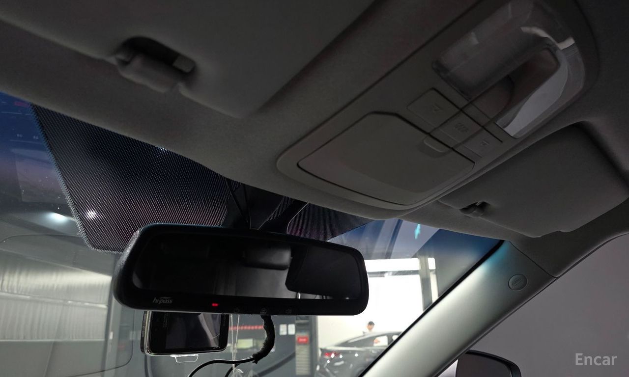 KG Mobility (Ssangyong) Tivoli LX 2WD 2016
