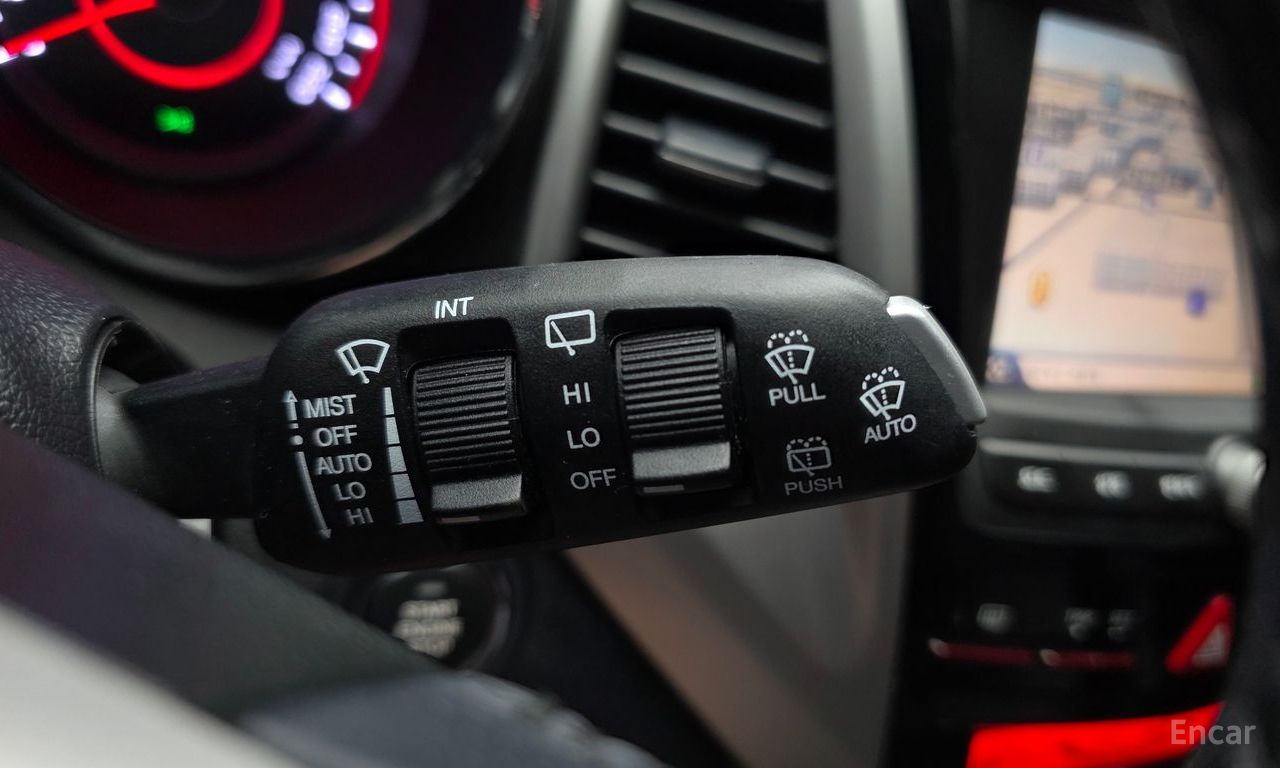 KG Mobility (Ssangyong) Tivoli LX 2WD 2016