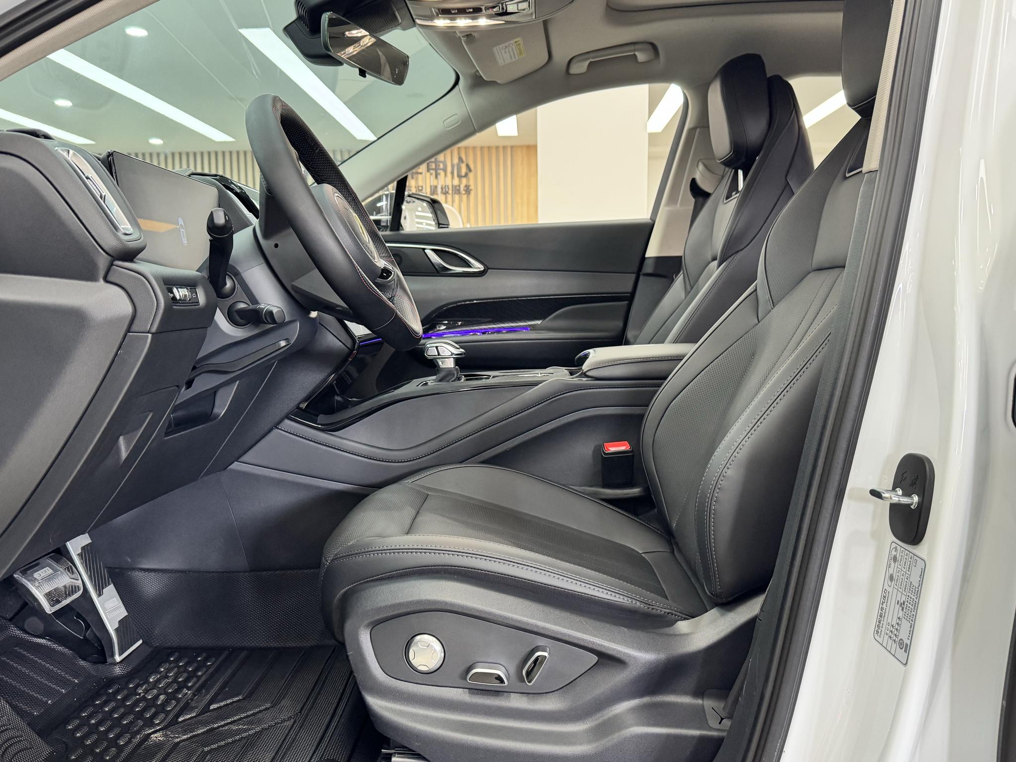 Hongqi HS3 2023 1.5T Good Deeds