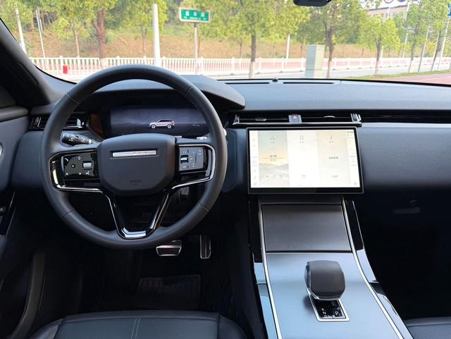 Land Rover Range Rover Velar 2024 Dynamic SE