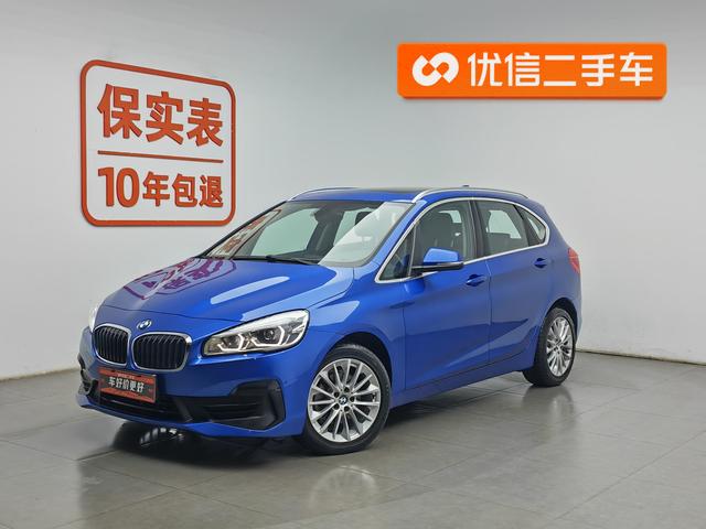 BMW 2 Series Wagon 2018 218i Leading