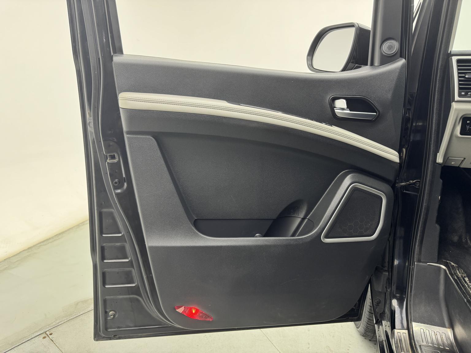 Refine Refine M4 2019 Series 2.0L Manual Business China V