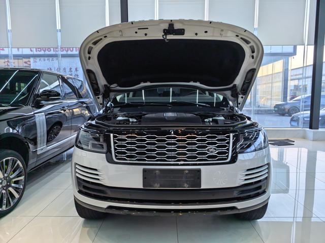 Land Rover Range Rover 2019 3.0 V6 SC handed down from generation to generation