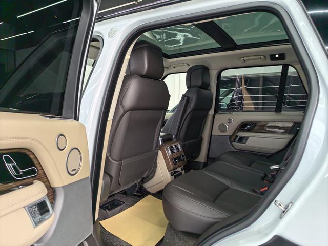 Land Rover Range Rover 2019 3.0 V6 SC handed down from generation to generation