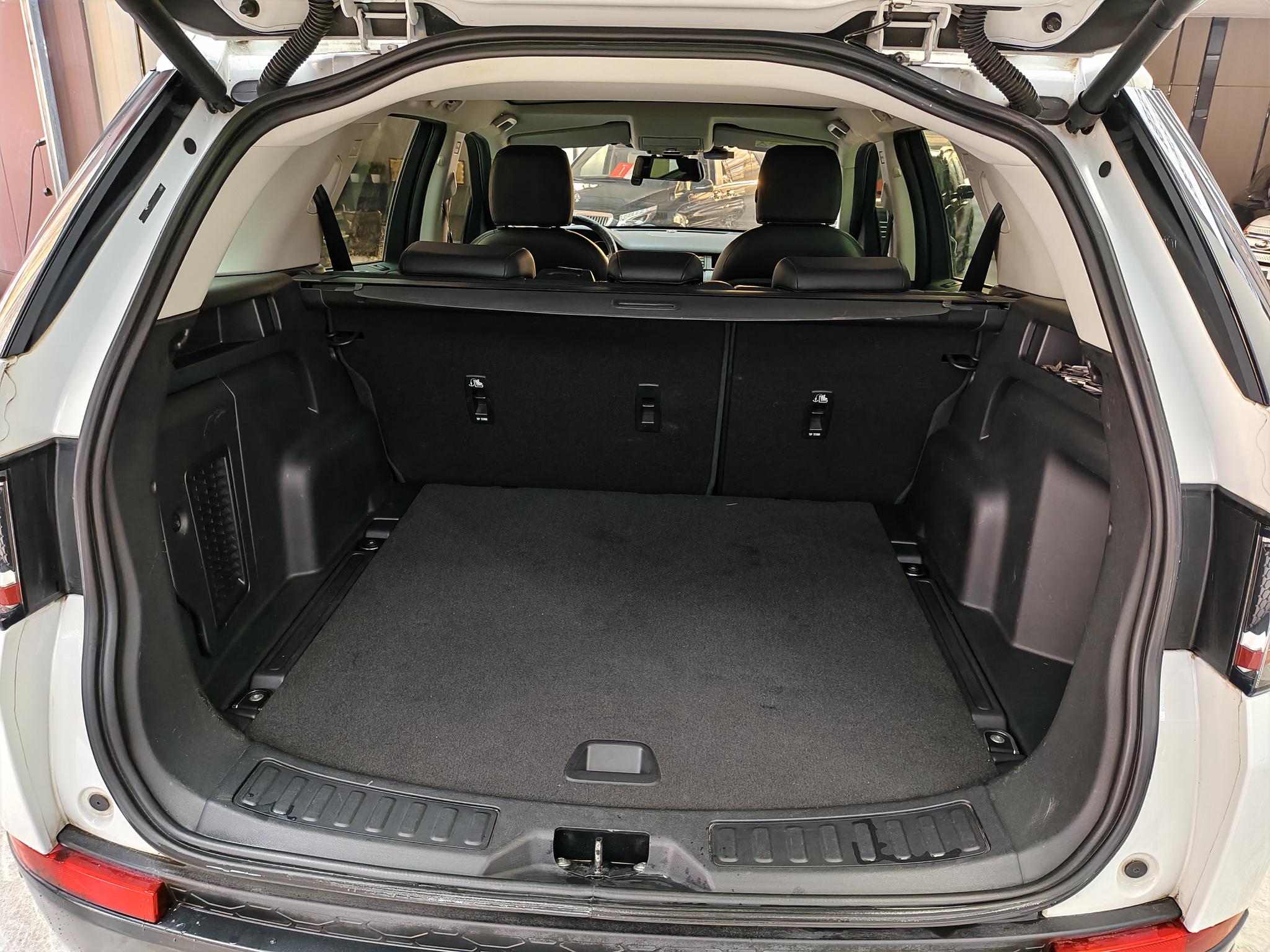Land Rover Discovery Sport 2018 240PS SE
